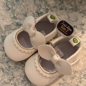 White Baby Mary Jane Flats w/ Bows